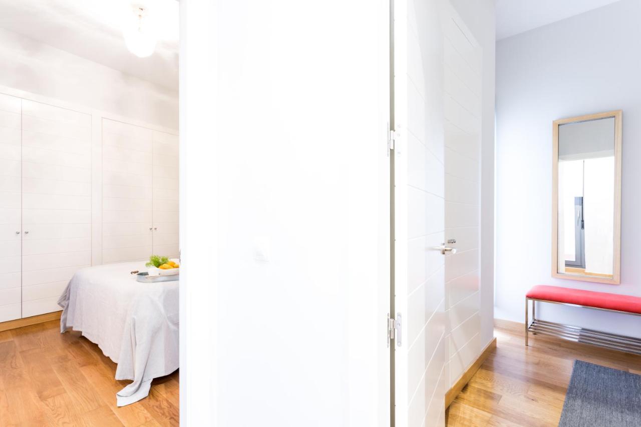 Apartamentos Rg Alameda De Hercules Севилья Экстерьер фото