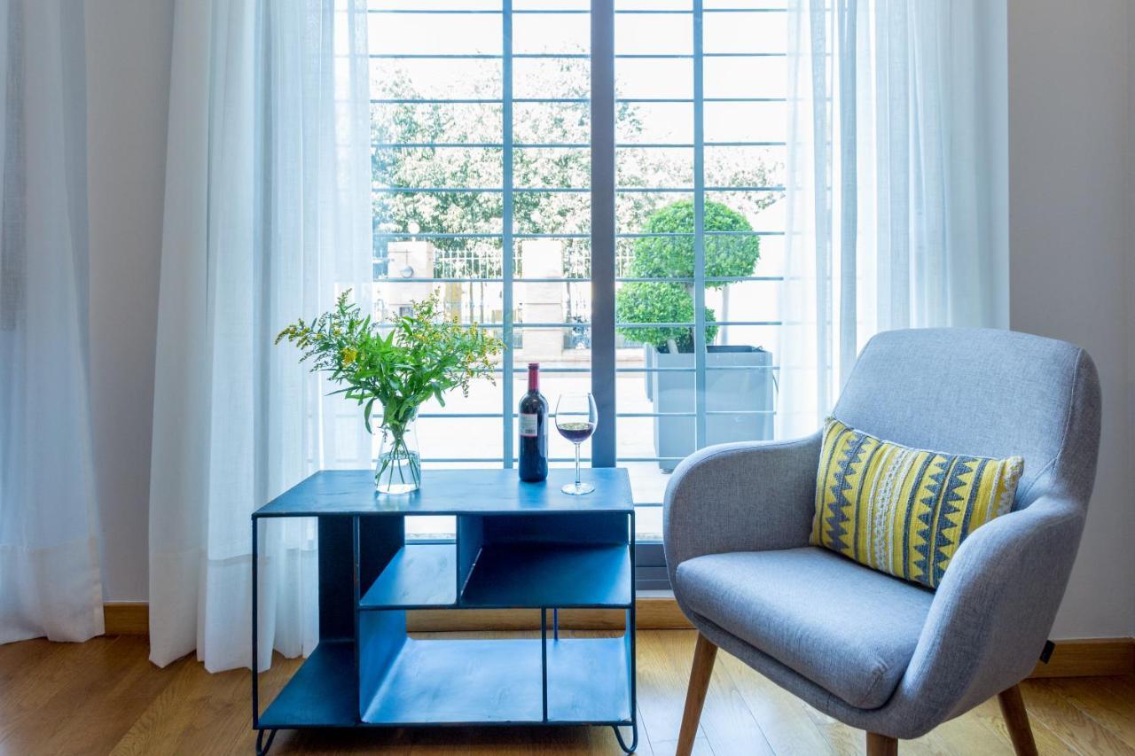Apartamentos Rg Alameda De Hercules Севилья Экстерьер фото